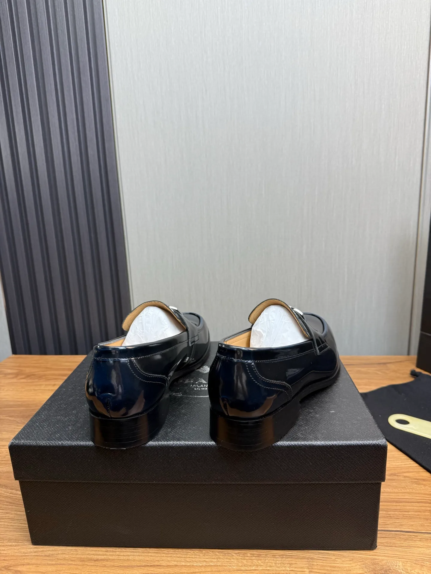 Factory price 520💰 Dolce&G .DG men's loafers👞 Classic and fashionable style, embellished with personalized DG logo. Imported cowhide, open-edge beaded cowhide, cowhide lining, original non-slip and wear-resistant outsole Size: 39-44 (customized at 38.45)